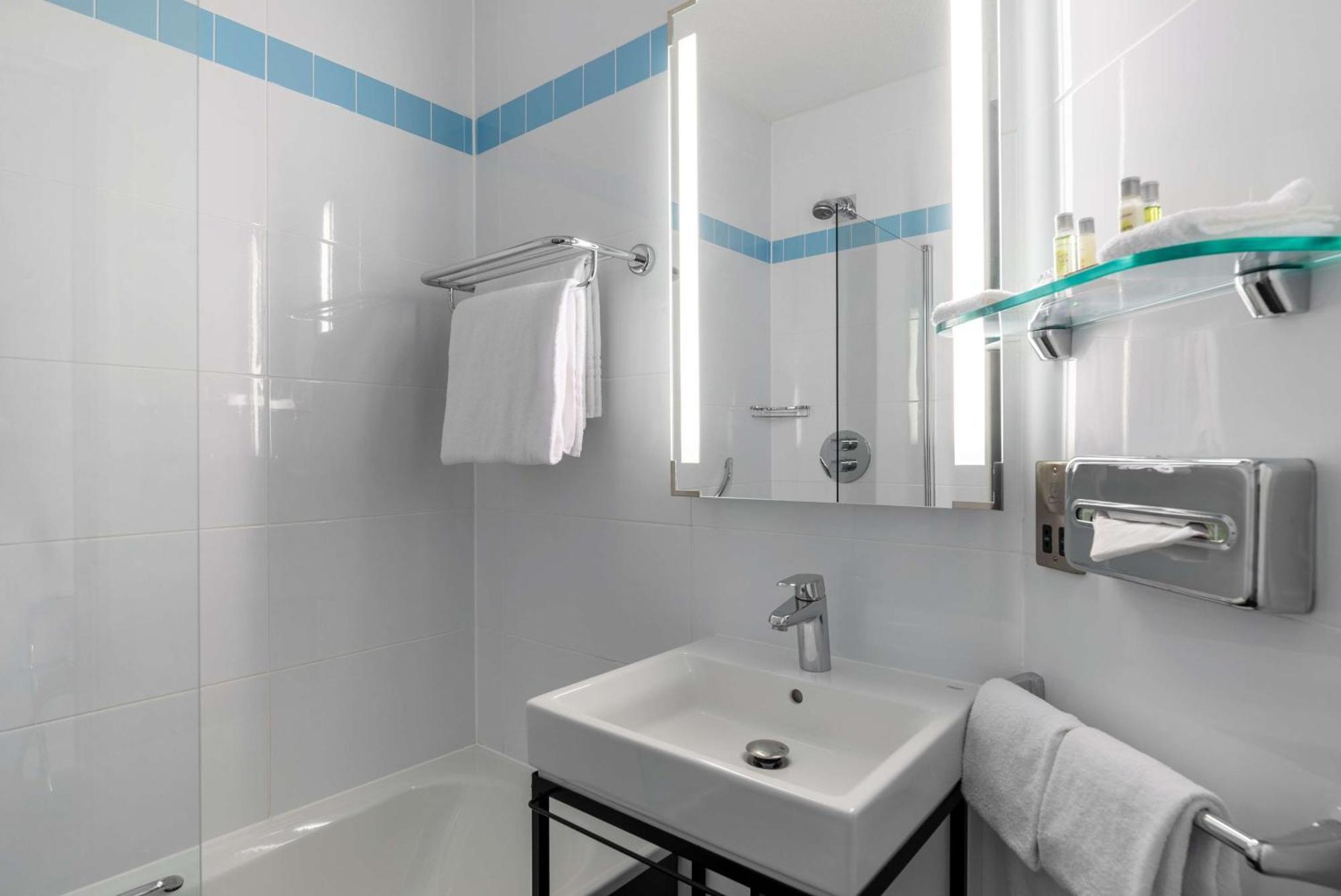 Double Room with Two Double Beds,1273819450:JPEG