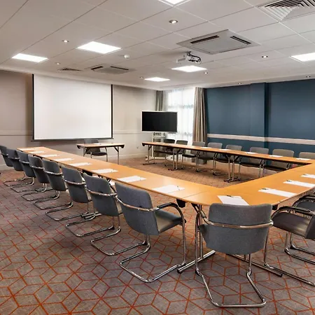 Hilton Garden Inn London Heathrow Airport-2